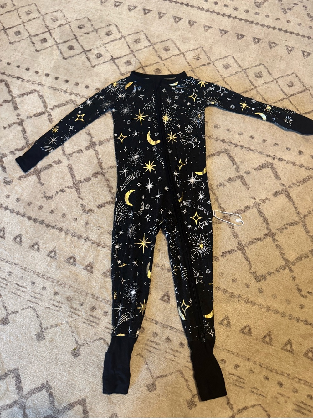 Little sleepies NWOT new year party zippy size 18-24 month
